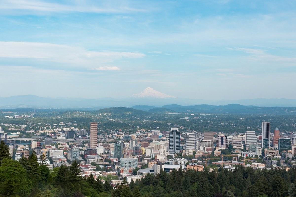 Portland skyline with mountains in the distance